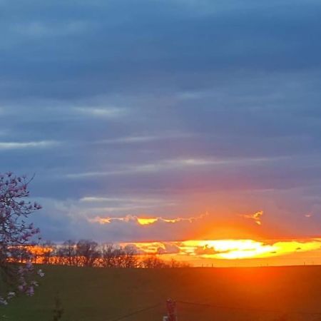 Vila Un Havre De Paix Au Perigord Anlhiac Exteriér fotografie